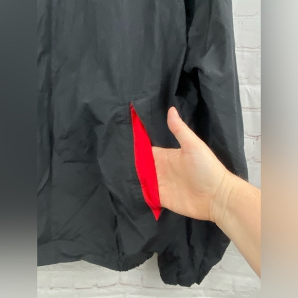 Swingster Jacket Mens Size Medium Black Red Trim Detail Full Zip Front Snap - Picture 4 of 12
